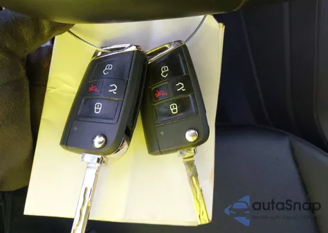 2021 Volkswagen Tiguan 2.0T Se/2.0T Se R-Line Black/2.0T Sel z USA, uszkodzony, nr VIN 3VV2B7AX9MM088414